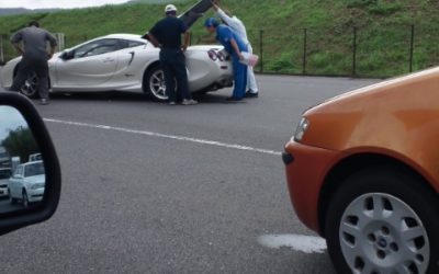 お暑うございます。