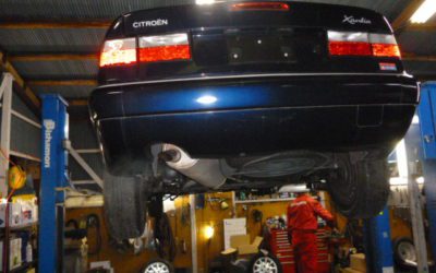 今日の現場　襟を正す？