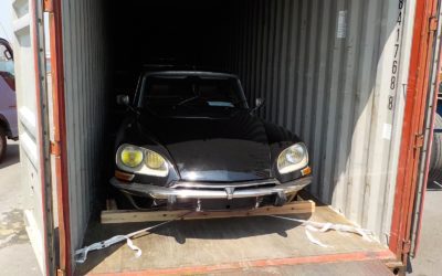 オランダから到着